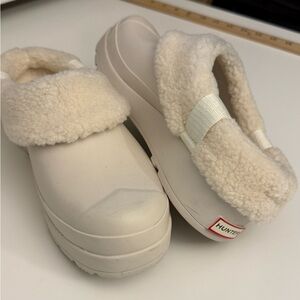 Hunter Cream Fleece-Lined Slip-Ons size 8